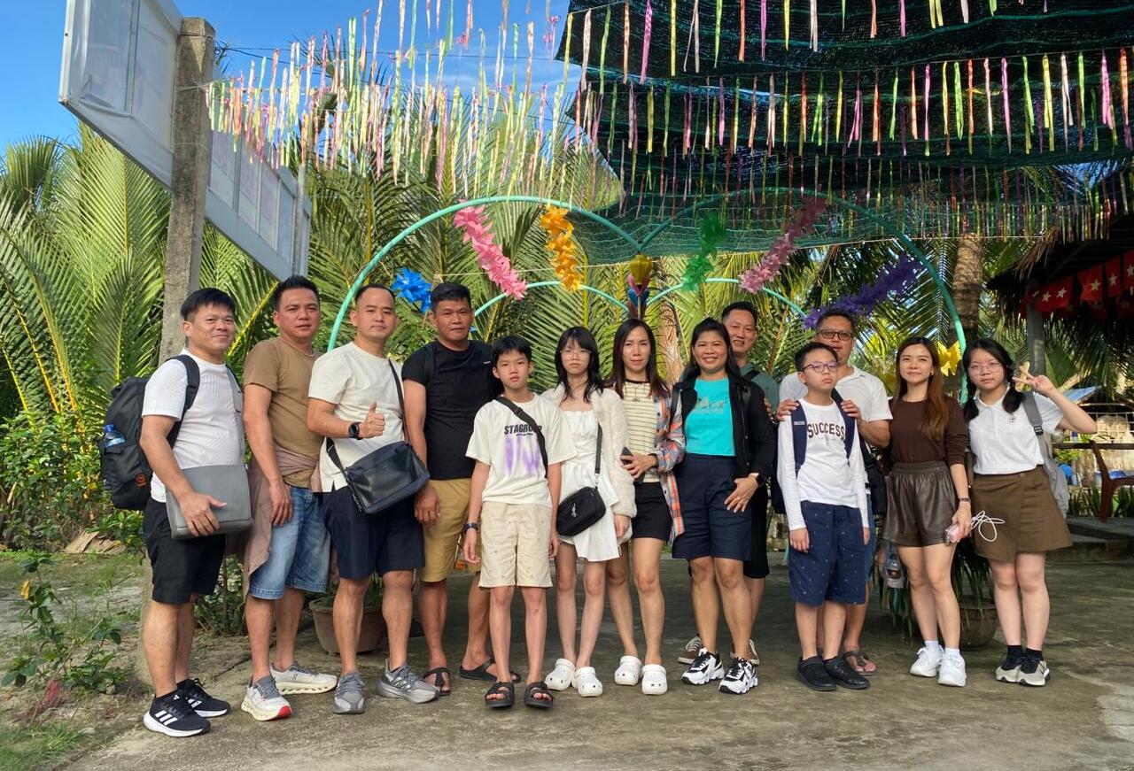 A Guide to Choosing the Right Basket Boat Tour