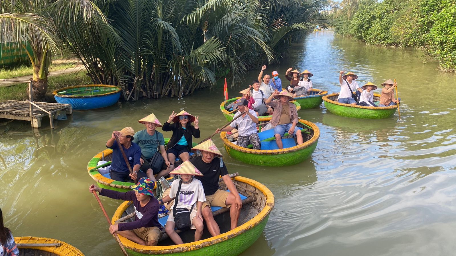 Dung Coconut basket boat tour