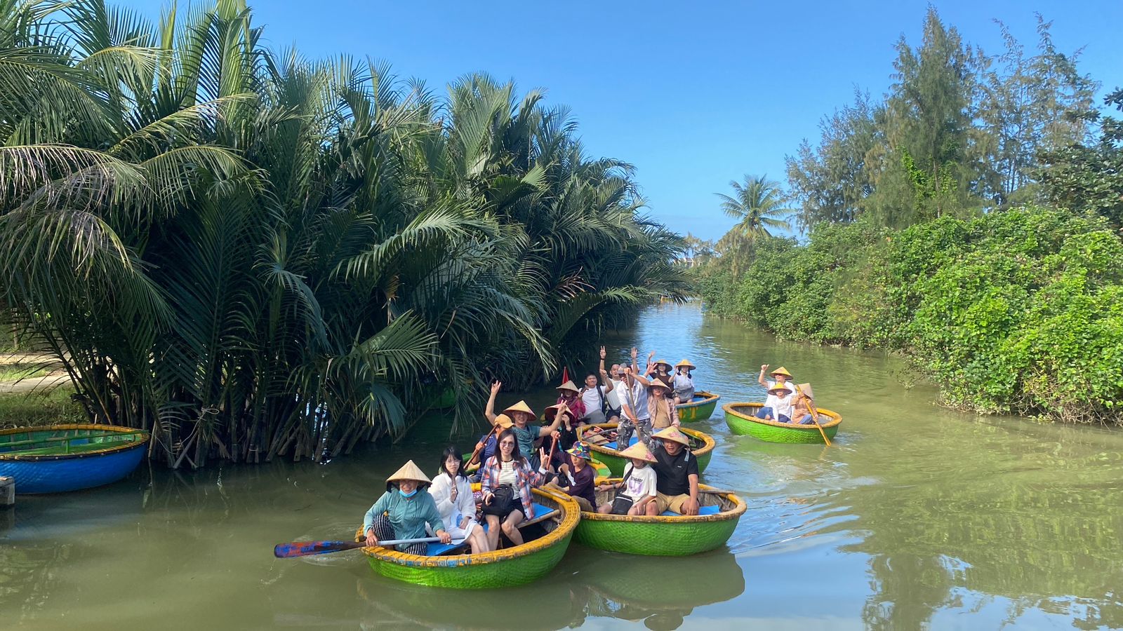 Dung Coconut Basket Boat Tour