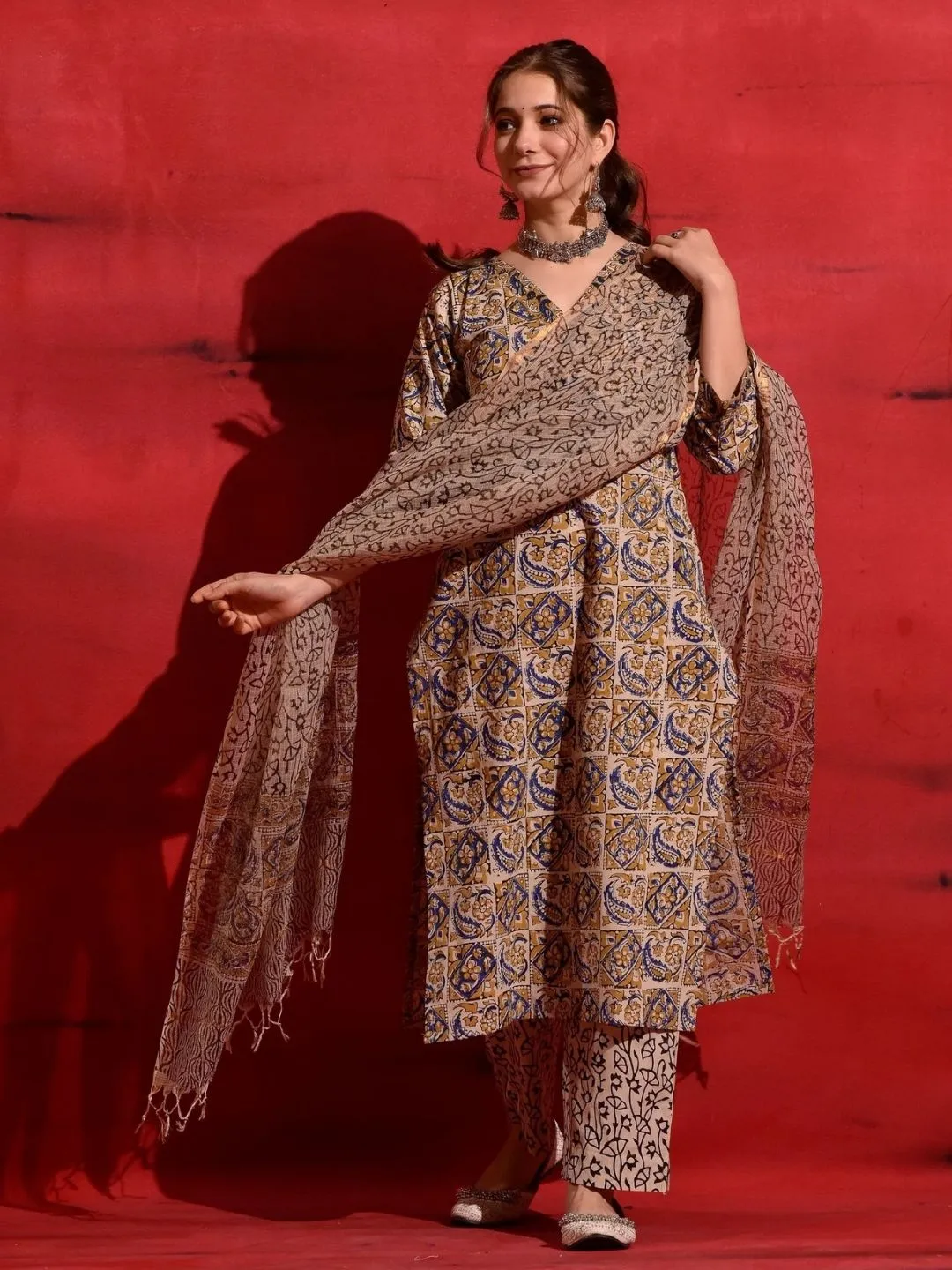 BLUMAIRE Printed Ethnic Wear Kurta Set with Pants & Dupatta for Women | Casual Suit Set | Stylish Ethnic Outfit